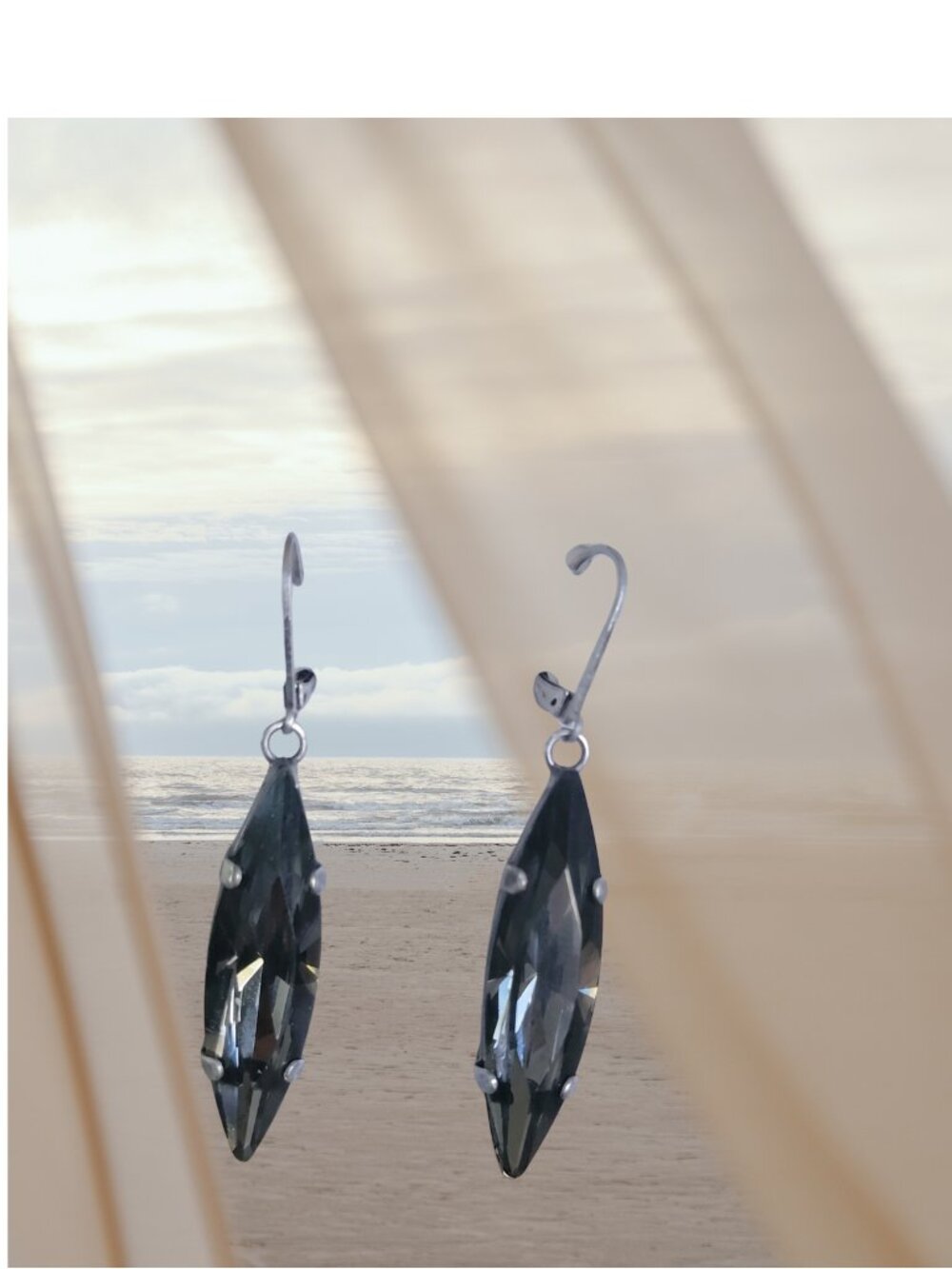 ART DECO STYLE BLACK DIAMOND CRYSTAL EARRINGS (Swarovski Crystal)